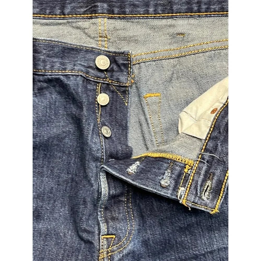 Levi's 501 Button Fly Medium Wash Straight Leg Men's Denim Jeans 38 X 34 - Picture 7 of 10